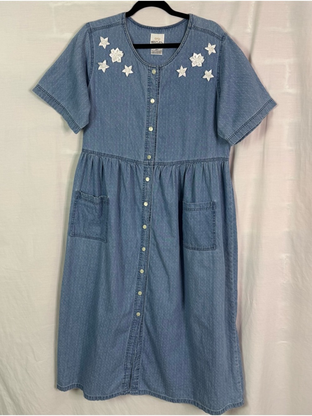 Vintage Denim Button-Front Dress with White Ribbon Flower Appliqués XL